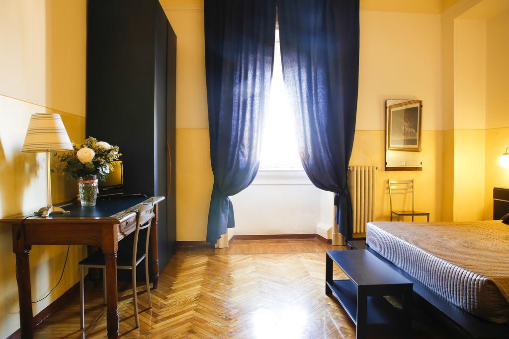 Albergo Garisenda Μπολόνια Δωμάτιο φωτογραφία